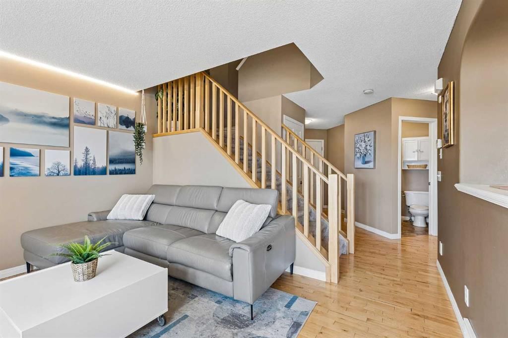 10, 117 Bow Ridge Drive, Cochrane — photo 5 of 34
