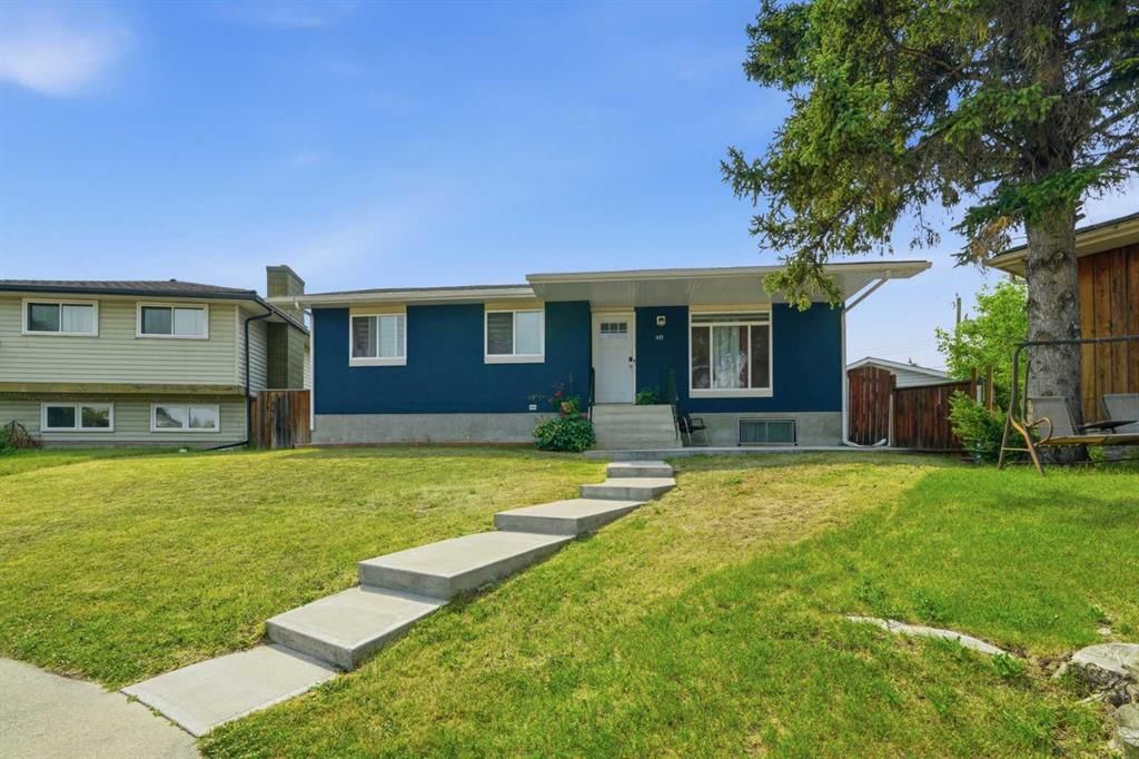 40 Penworth Place SE, Calgary — photo 3 of 41