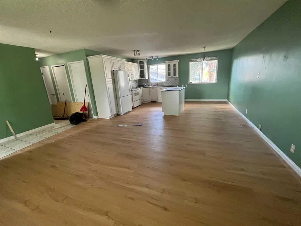 5820 Rundlehorn Drive NE, Calgary — photo 2 of 27