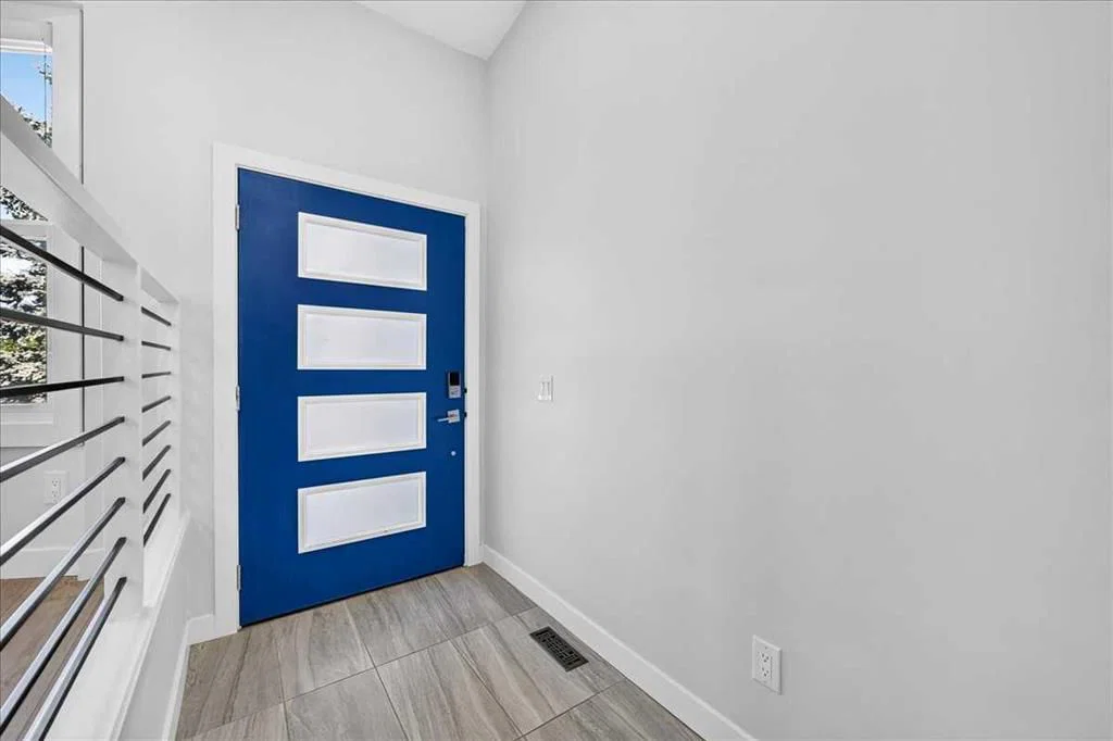 55 Whitehaven Crescent NE, Calgary — photo 2 of 49
