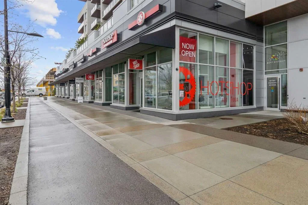 215, 8445 Broadcast Avenue SW, Calgary — photo 3 of 32