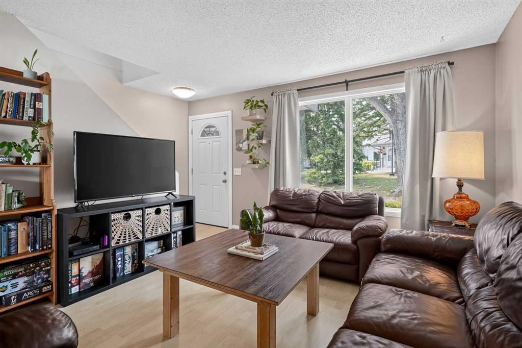 137, 999 Canyon Meadows Drive SW, Calgary — photo 4 of 32