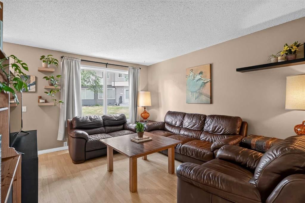 137, 999 Canyon Meadows Drive SW, Calgary — photo 5 of 32