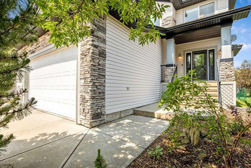 31 Gleneagles Terrace, Cochrane — photo 2 of 47