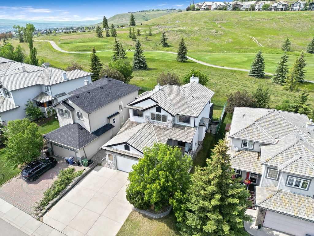 31 Gleneagles Terrace, Cochrane — photo 5 of 47