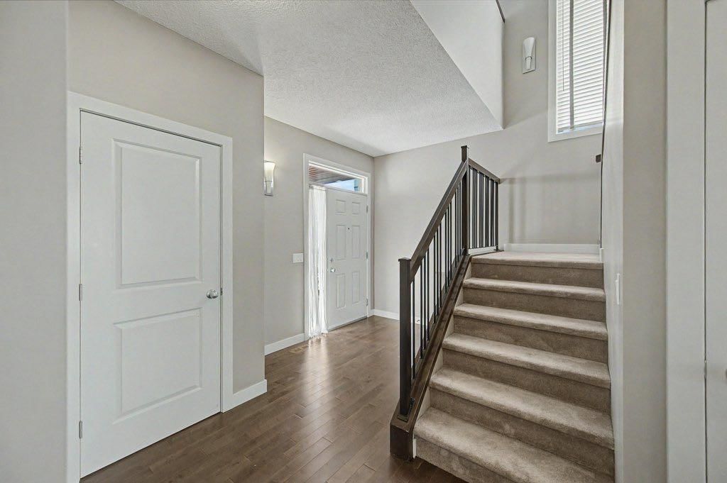 64 Copperpond Terrace SE, Calgary — photo 5 of 38