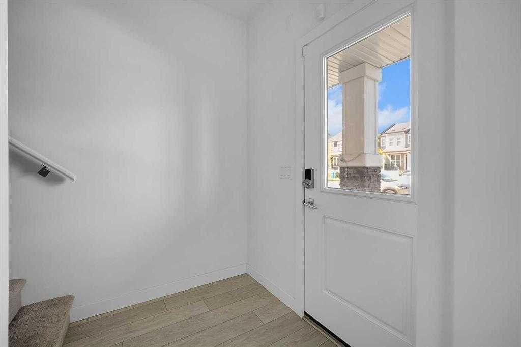 693 Savanna Boulevard NE, Calgary — photo 3 of 36