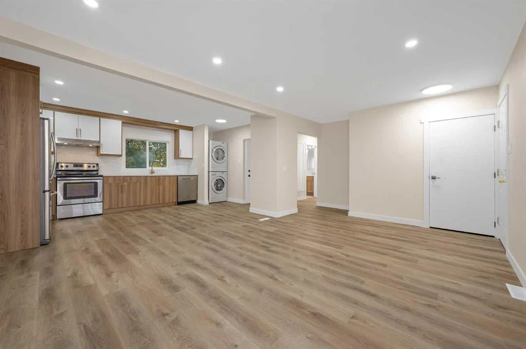 2231 40 Street SE, Calgary — photo 2 of 45