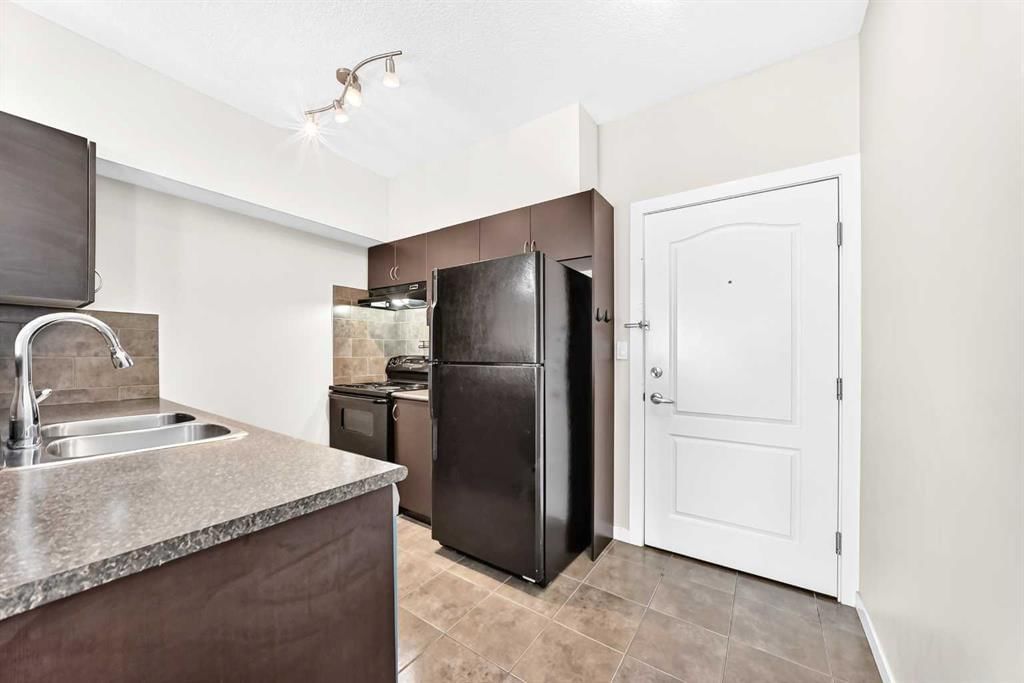 1308, 604 East Lake Boulevard NE, Airdrie — photo 3 of 35