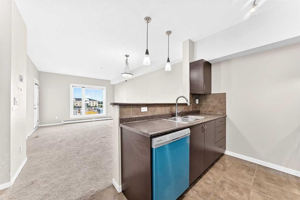 1308, 604 East Lake Boulevard NE, Airdrie — photo 5 of 35