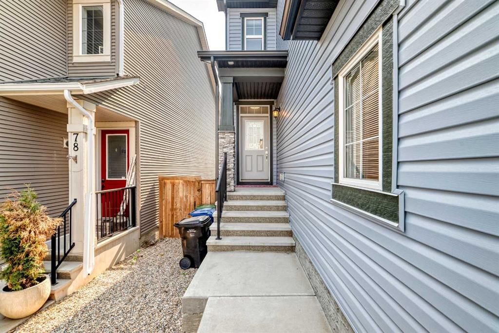 82 Nolanhurst Rise NW, Calgary — photo 3 of 38