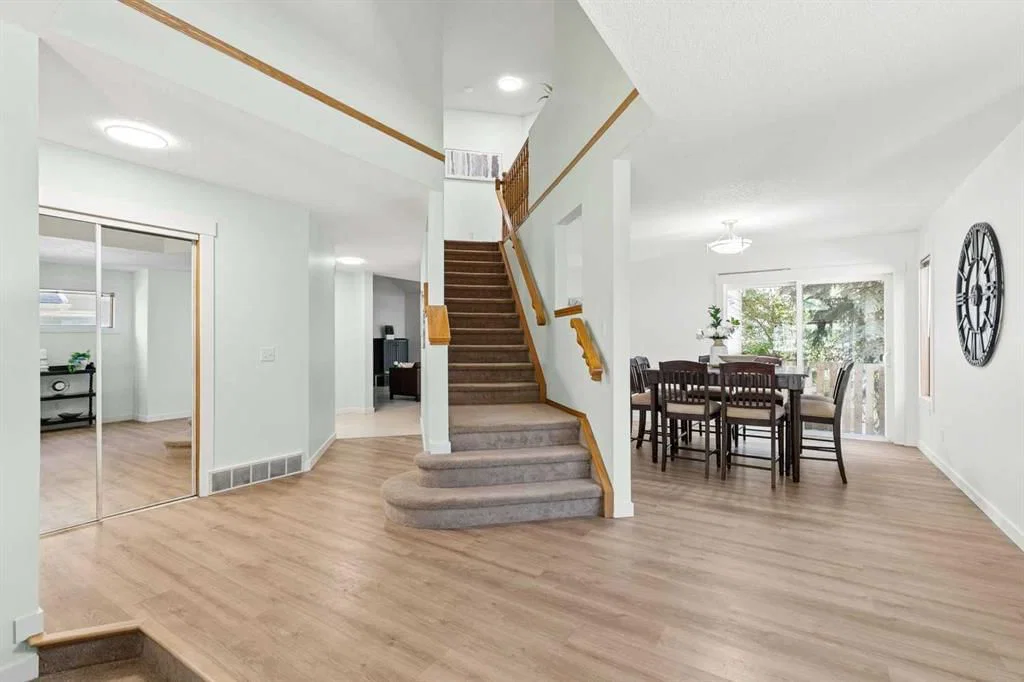 14125 Evergreen Street SW, Calgary — photo 3 of 44