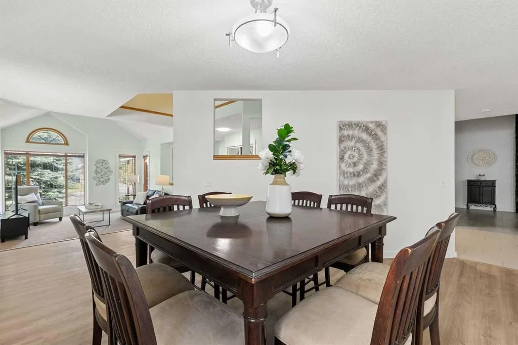 14125 Evergreen Street SW, Calgary — photo 4 of 44