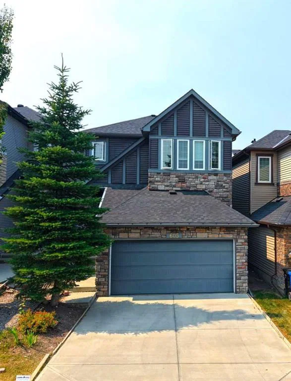 605 Nolan Hill Boulevard NW, Calgary — main listing photo