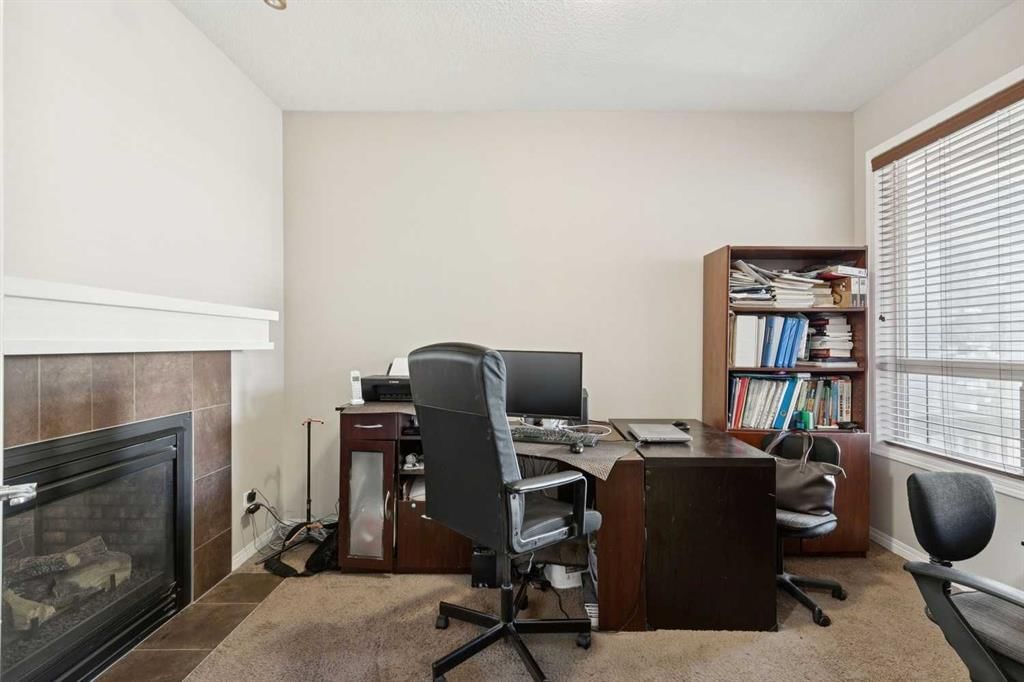 92 Cougar Ridge Close SW, Calgary — photo 4 of 42
