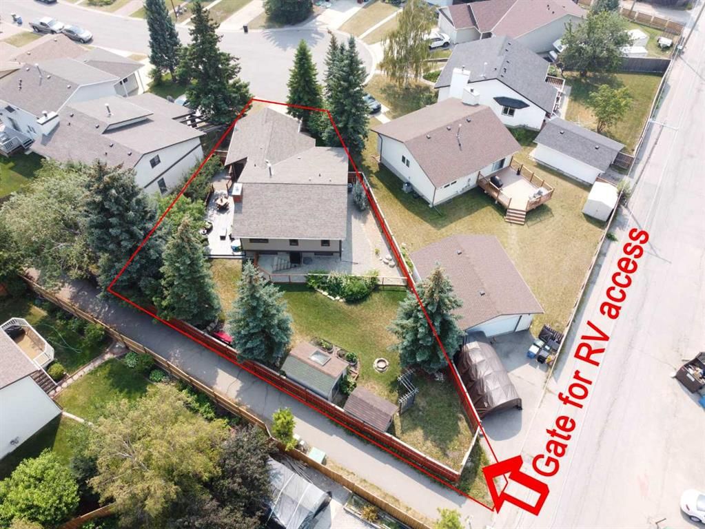 127 Ranchridge Court NW, Calgary — main listing photo