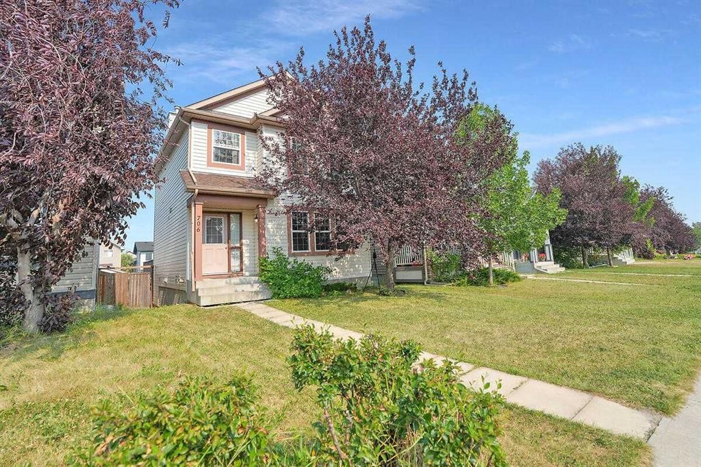 706 Everridge Drive SW, Calgary — photo 2 of 32