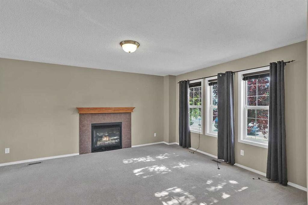 706 Everridge Drive SW, Calgary — photo 5 of 32