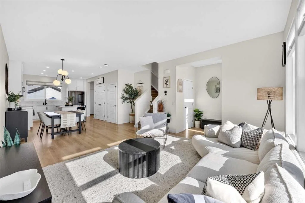 87 Heirloom Boulevard SE, Calgary — main listing photo