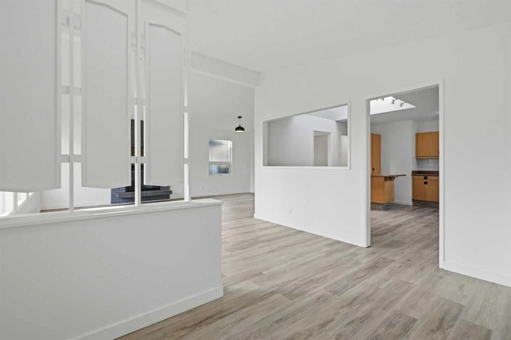 731 Queensland Drive SE, Calgary — photo 5 of 48