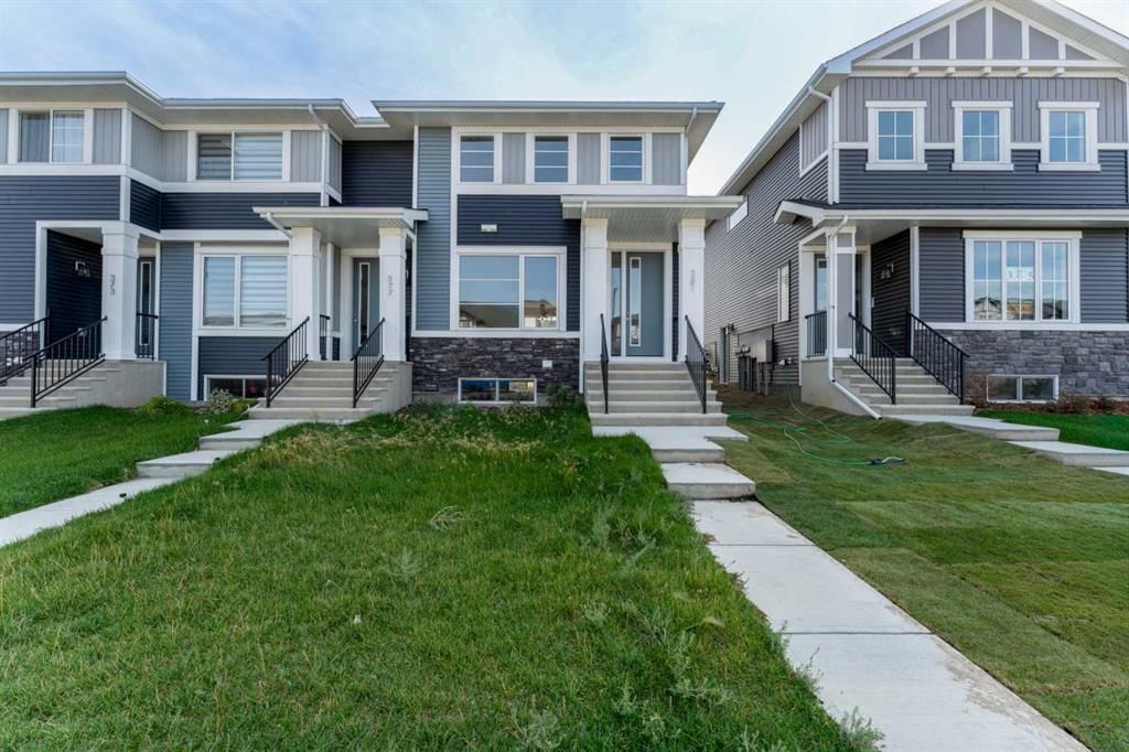 381 Waterford Boulevard, Chestermere — main listing photo