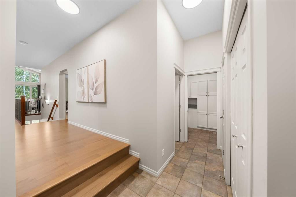 50 Wentworth Landing SW, Calgary — photo 5 of 37