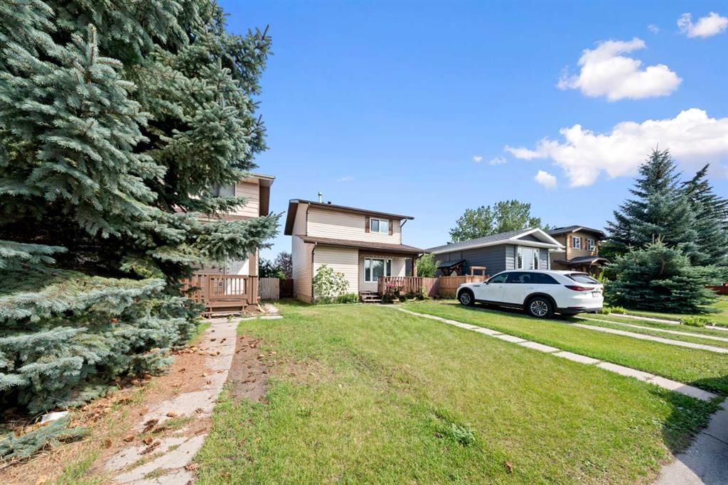 32 Shawmeadows Road SW, Calgary — photo 2 of 18