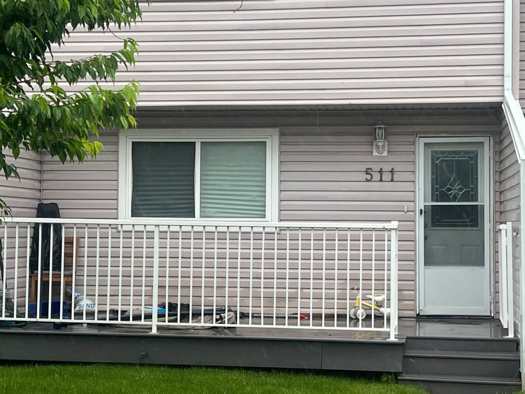 511 40 Street NE, Calgary — photo 3 of 23