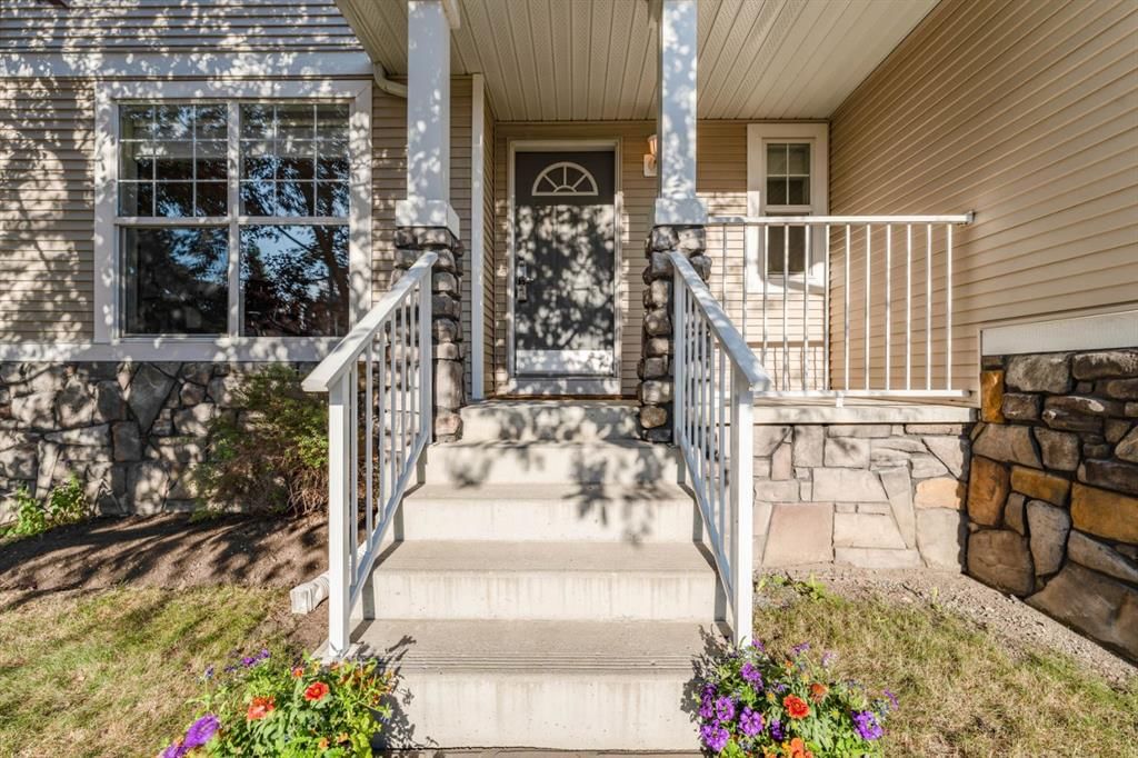 82 West Springs Way SW, Calgary — photo 2 of 25