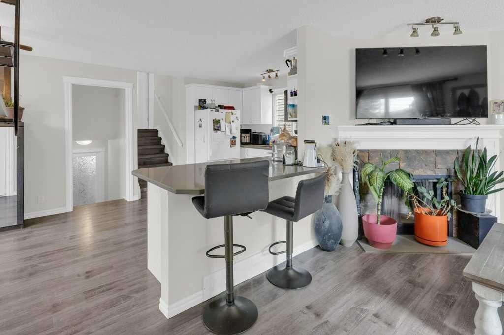 171 Erin Mount Place SE, Calgary — photo 5 of 24