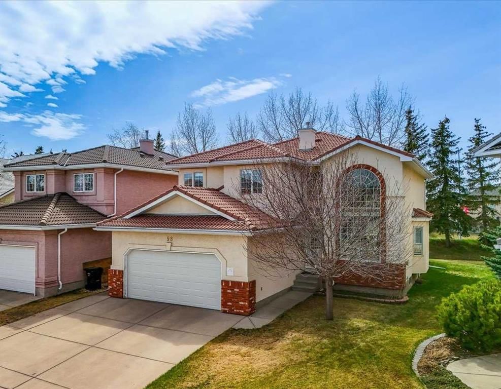 98 Hampstead Circle NW, Calgary — main listing photo