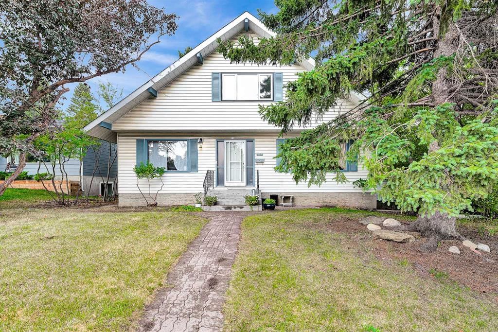 5820 Dalmead Crescent NW, Calgary — main listing photo