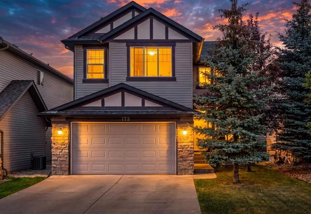 173 Pantego Road NW, Calgary — main listing photo