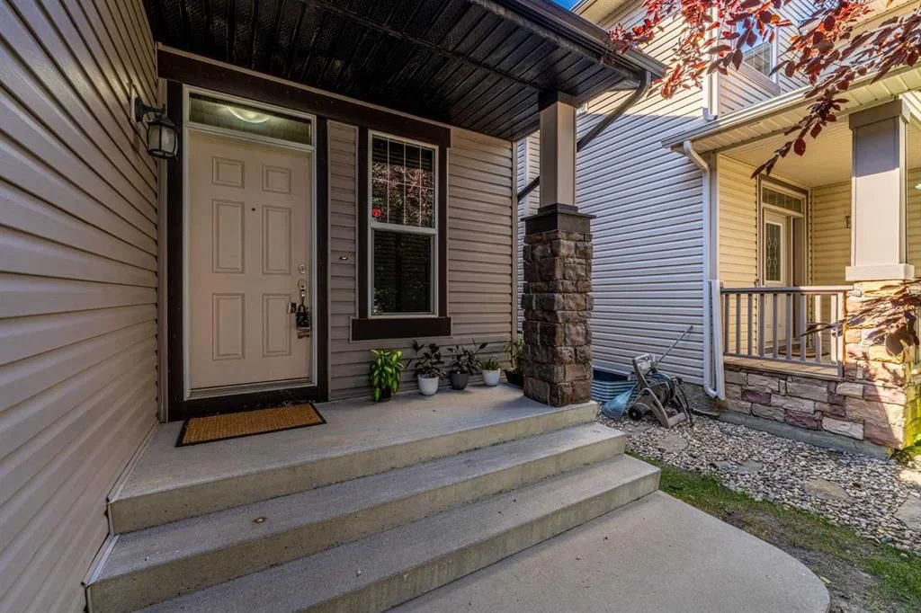 173 Pantego Road NW, Calgary — photo 2 of 42