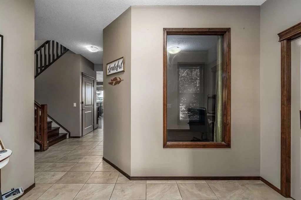 173 Pantego Road NW, Calgary — photo 3 of 42