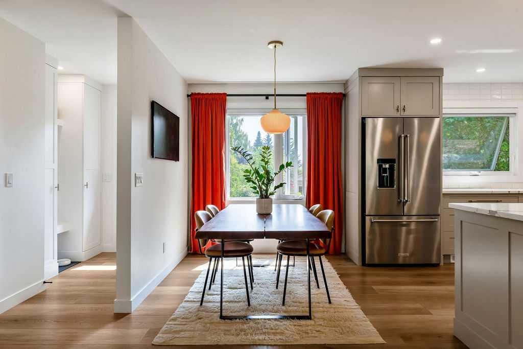 2011 Palliser Drive SW, Calgary — photo 4 of 51