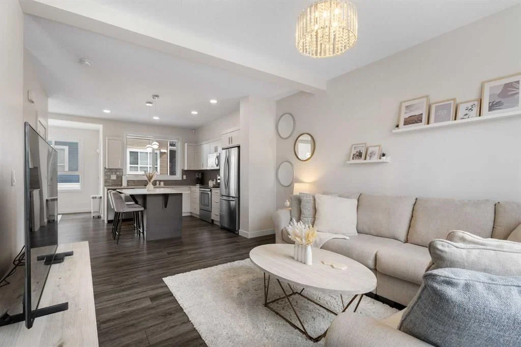 124 Walgrove Cove SE, Calgary — photo 4 of 34