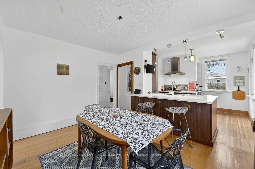 924 7A Street NW, Calgary — photo 5 of 21