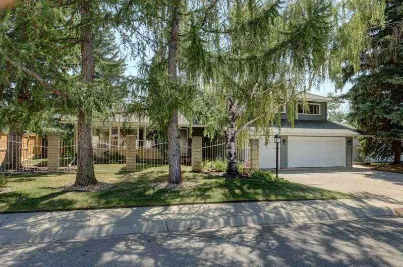 223 Willow Ridge Place SE, Calgary — main listing photo
