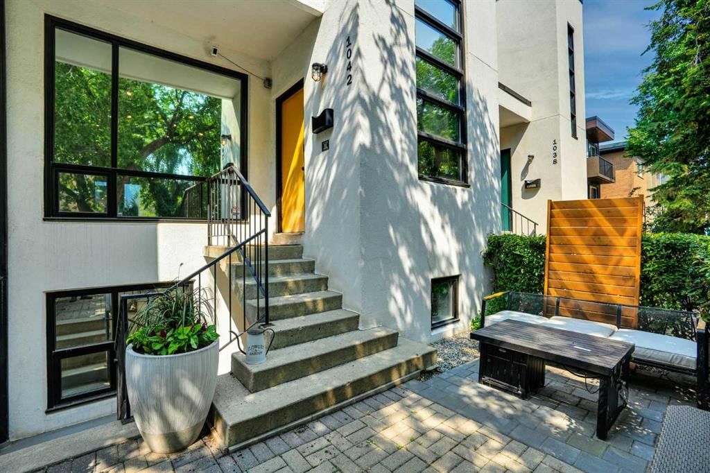 1042 13 Avenue SW, Calgary — photo 2 of 46