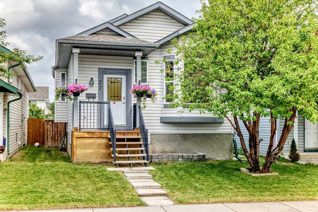 27 Erin Meadow Crescent SE, Calgary — photo 2 of 42