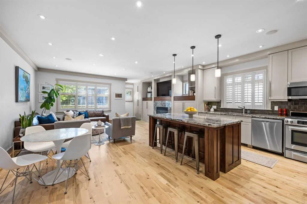 211 32 Avenue NW, Calgary — photo 3 of 48