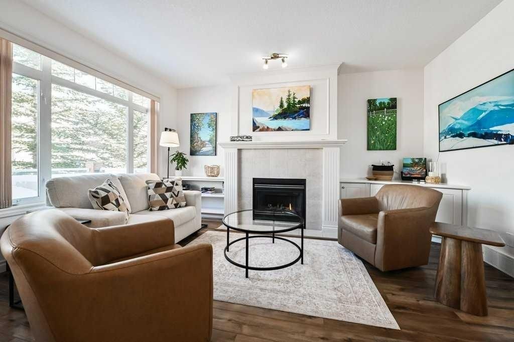 56 Discovery Woods Villas SW, Calgary — photo 5 of 33