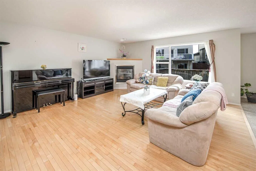96 Panamount Manor NW, Calgary — photo 3 of 32