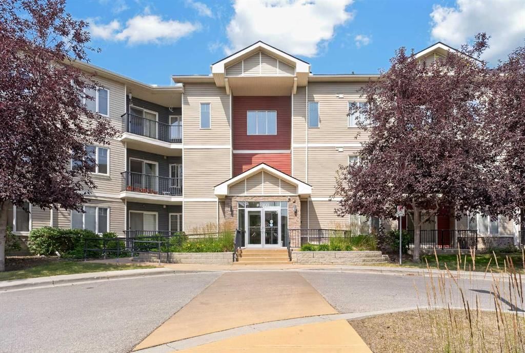 1226, 1540 Sherwood Boulevard NW, Calgary — main listing photo
