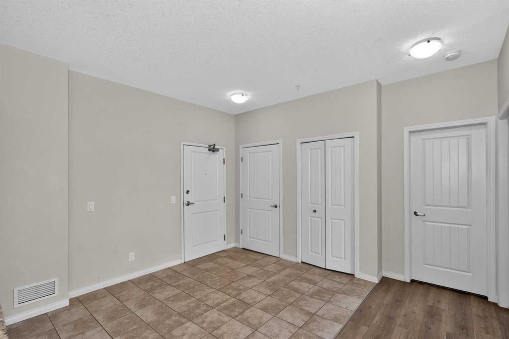 1226, 1540 Sherwood Boulevard NW, Calgary — photo 5 of 25
