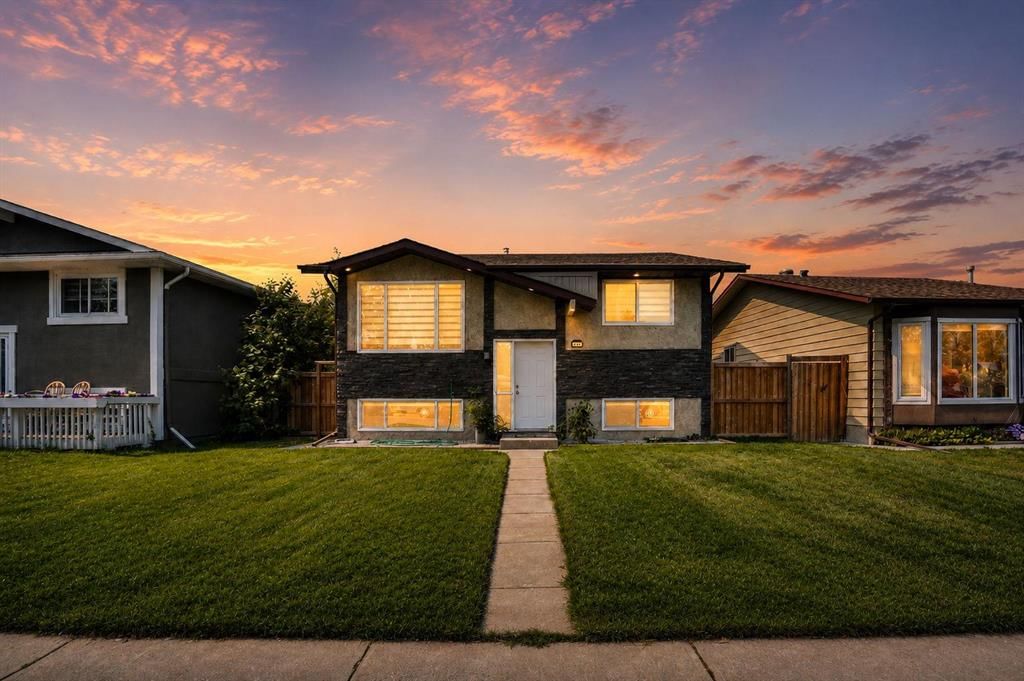 115 Abingdon Crescent NE, Calgary — main listing photo