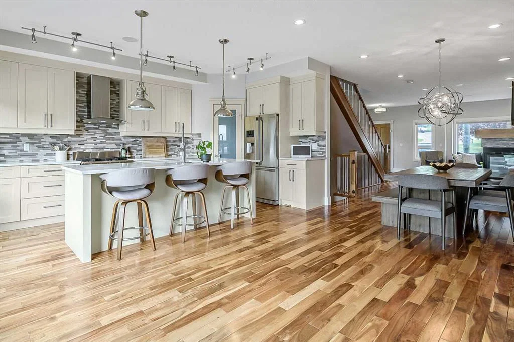 5013 23 Avenue NW, Calgary — photo 3 of 50
