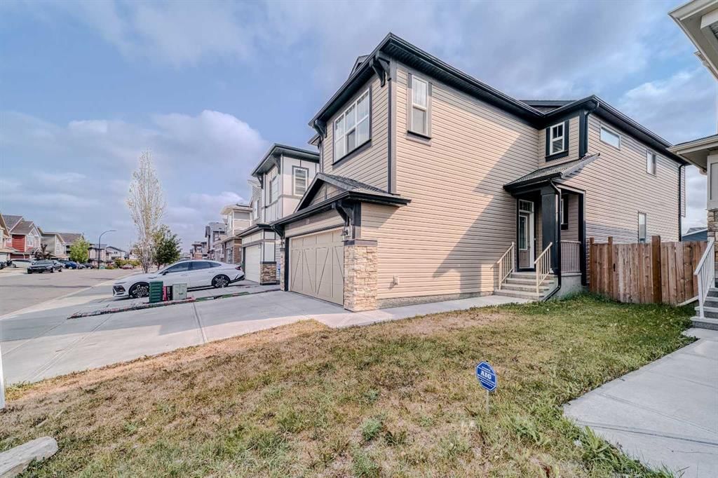 22 Sage Bluff Heights NW, Calgary — photo 3 of 44
