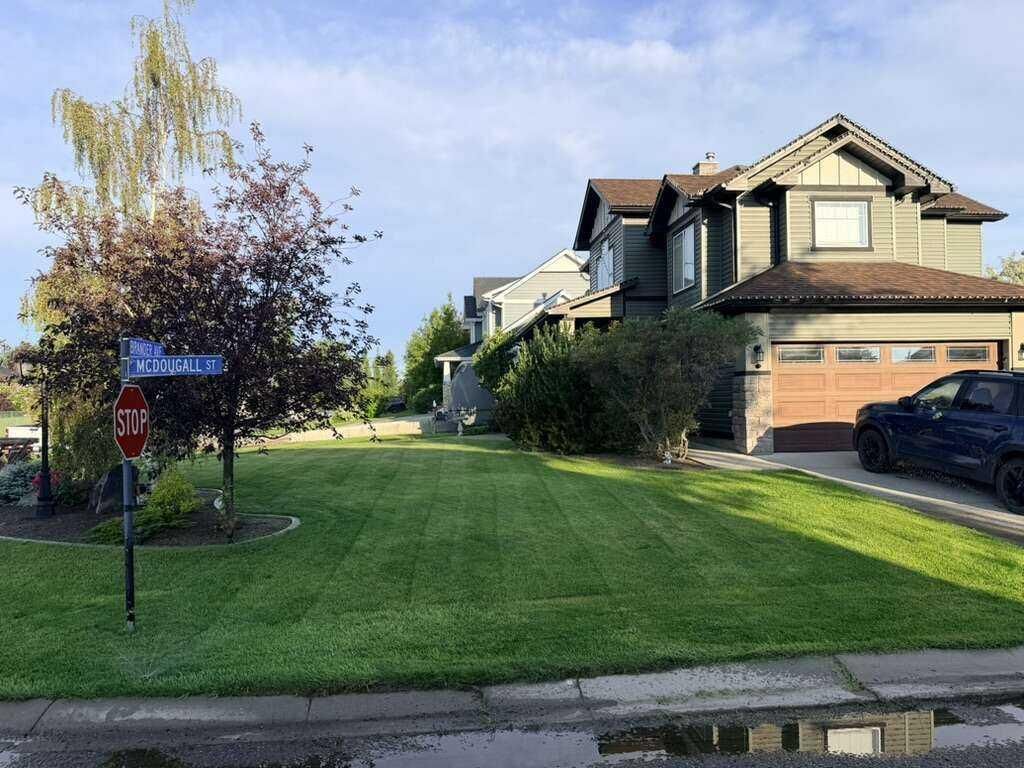 24 Brander Avenue NW, Langdon — photo 2 of 39